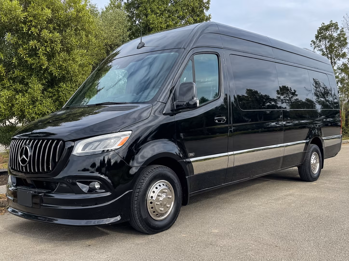 bus rentals for corporate retreats and team events in the central valley