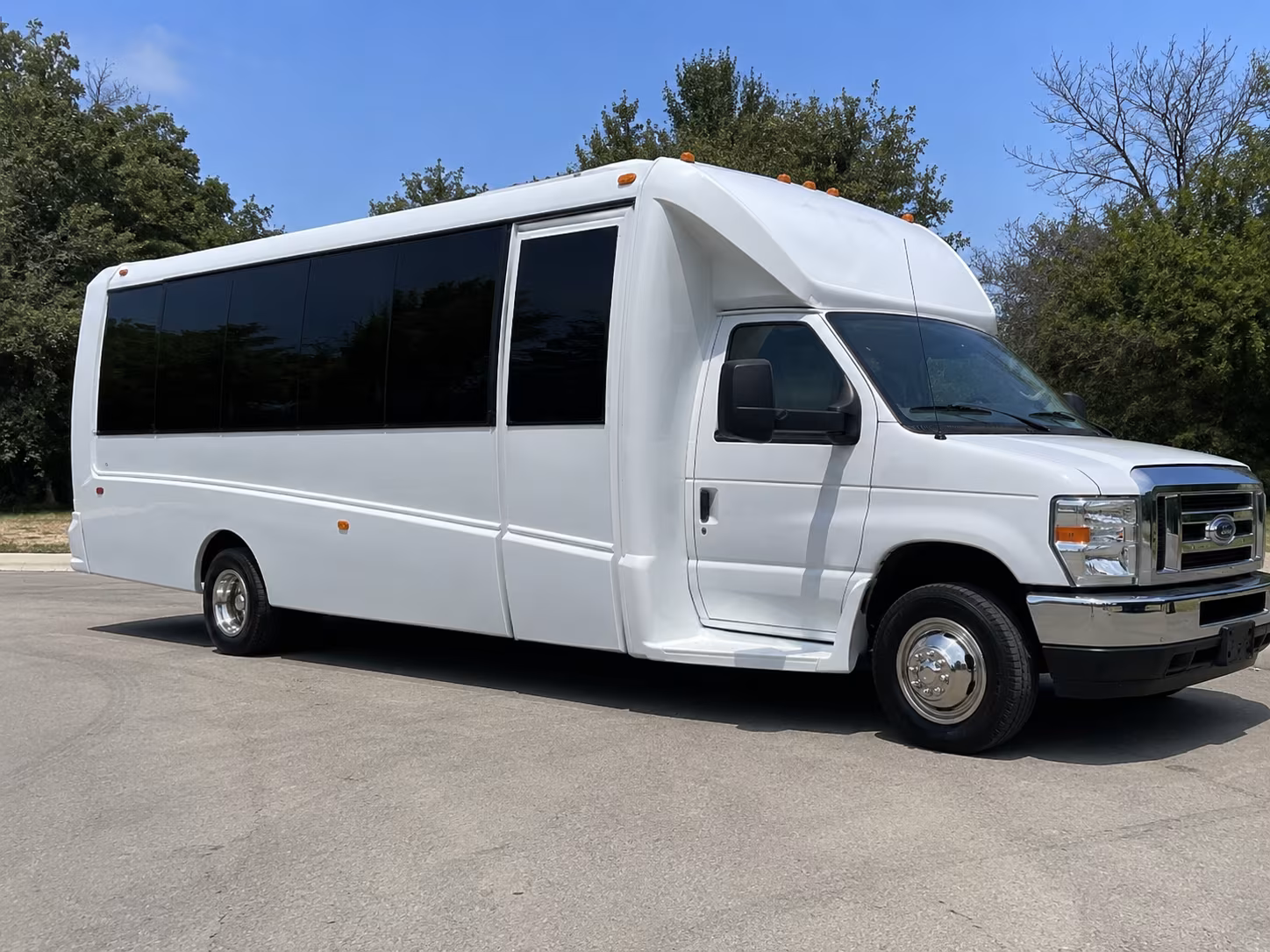 party buses for bachelorette wine tours around visalia