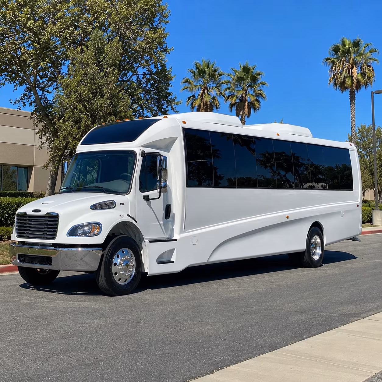 visalia 25 passenger minibus